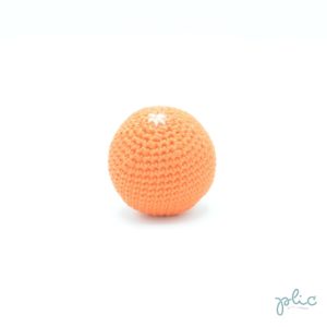 Boule de 6,5cm de haut et 5,5cm de diamètre, crocheté par Plic.