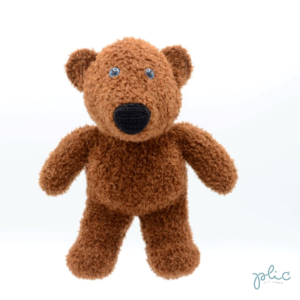 Peluche de 30cm de haut représentant un ours brun, tricoté par Plic. e par Plic.